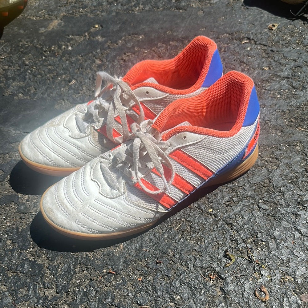 Adidas Super Sala Soccer Shoes | youth 5.5 | White/Coral/Blue | FV2560